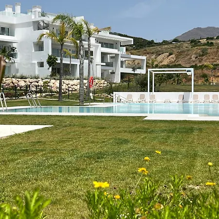 Estrena En Alcazaba Lagoon Estepona