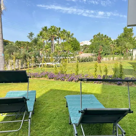 Estrena En Alcazaba Lagoon Apartment
